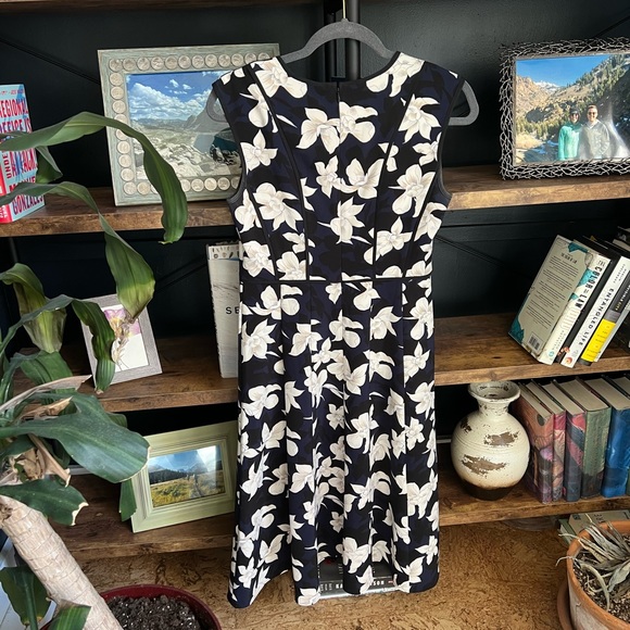 Ann Taylor Floral Midi Dress - Picture 4 of 4